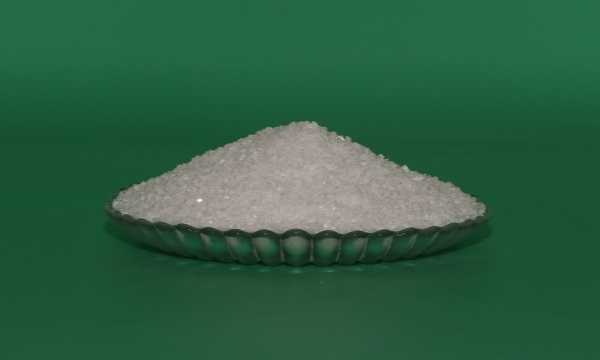 白剛玉砂的粒度分布與加工精度