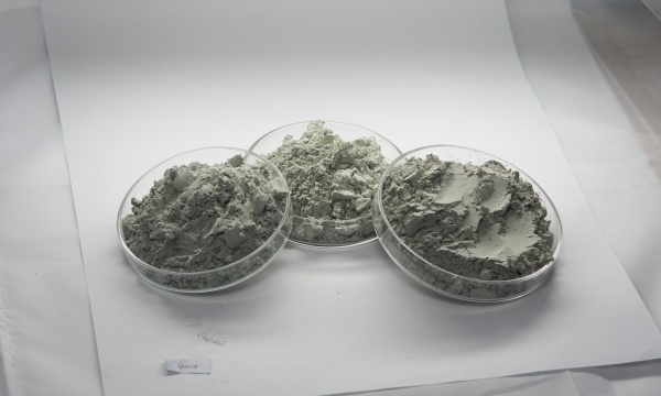 綠碳化硅微粉在陶瓷加工中的關(guān)鍵作用